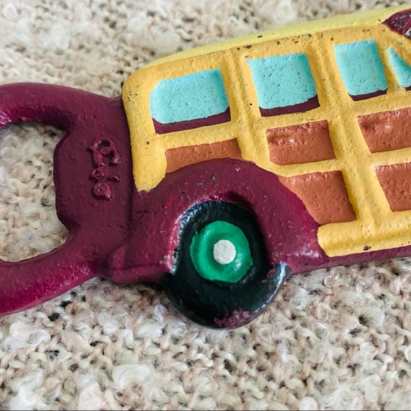 Bottle opener, hand painted, old car/truck/wagon - Picture 9 of 12